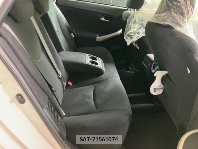 Toyota PRIUS 2013-09 8277499-14