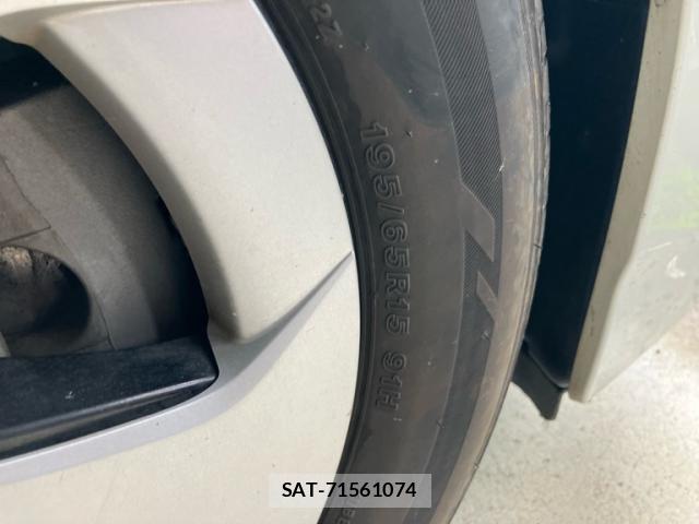 Toyota PRIUS 2013-09 8277499-3