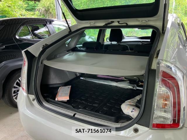 Toyota PRIUS 2013-09 8277499-9