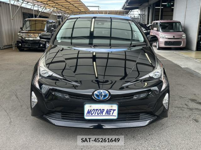 Toyota PRIUS 2016-10 8277618-12