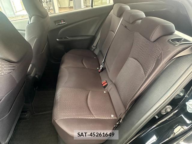 Toyota PRIUS 2016-10 8277618-6