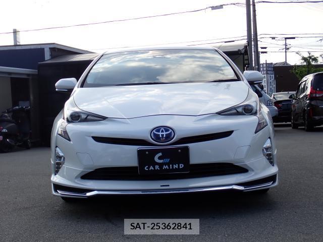 Toyota PRIUS 2017-02 8277696-9