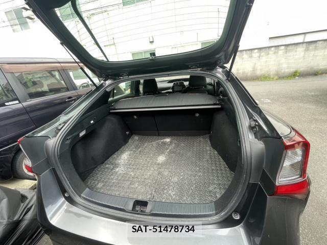 Toyota PRIUS 2021-02 8277806-12