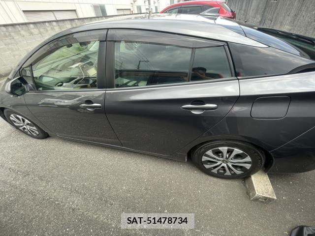 Toyota PRIUS 2021-02 8277806-7