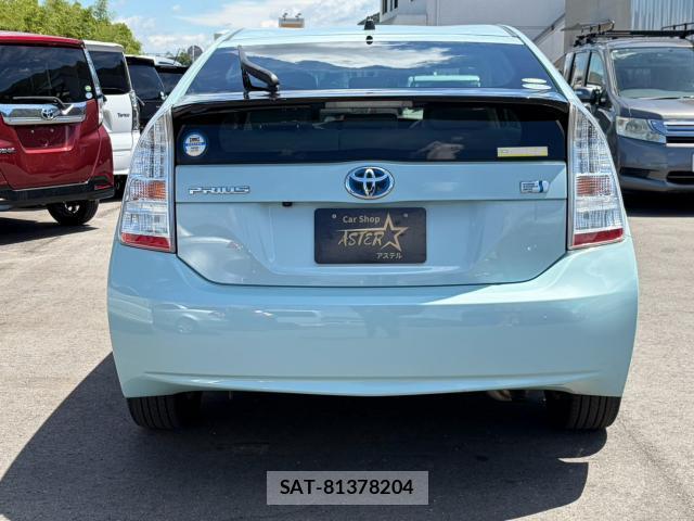 Toyota PRIUS 2009-05 8277965-1