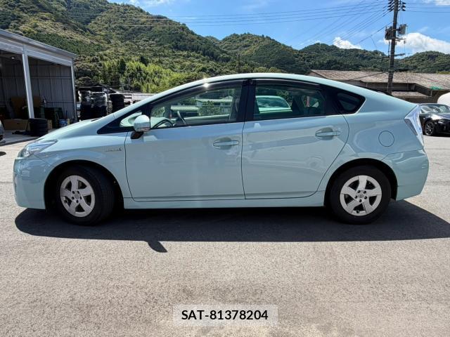 Toyota PRIUS 2009-05 8277965-10