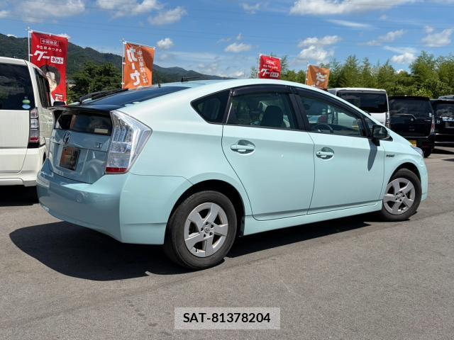 Toyota PRIUS 2009-05 8277965-13