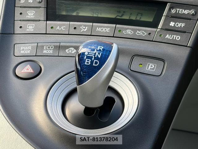 Toyota PRIUS 2009-05 8277965-15