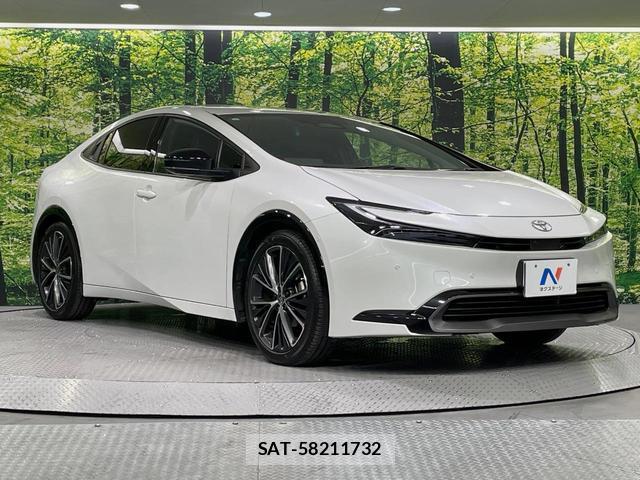 Toyota PRIUS 2023-11 8278048-15