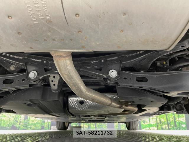 Toyota PRIUS 2023-11 8278048-18