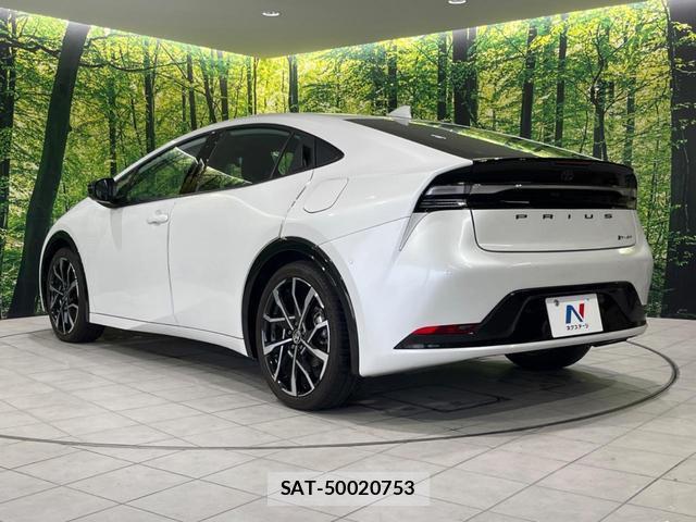Toyota PRIUS 2023-09 8278080-16
