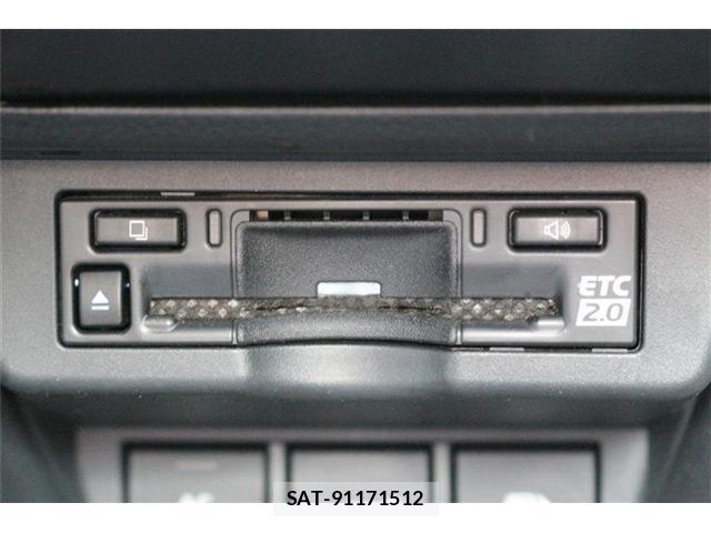 Toyota PRIUS 2023-10 8278098-4