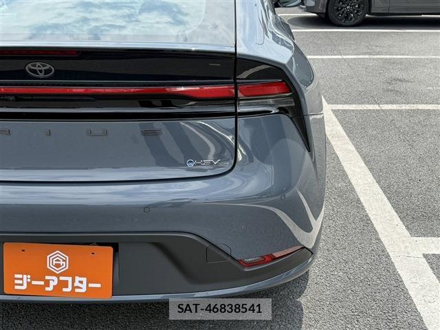Toyota PRIUS 2025-01 8278100-12