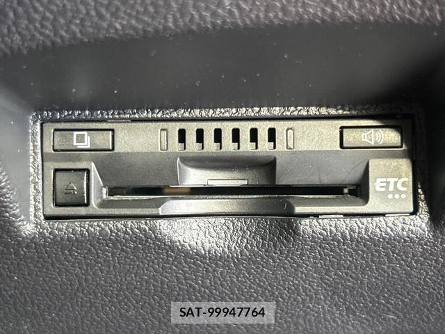 Toyota PRIUS 2019-03 8278154-5