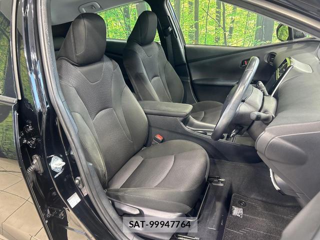 Toyota PRIUS 2019-03 8278154-6