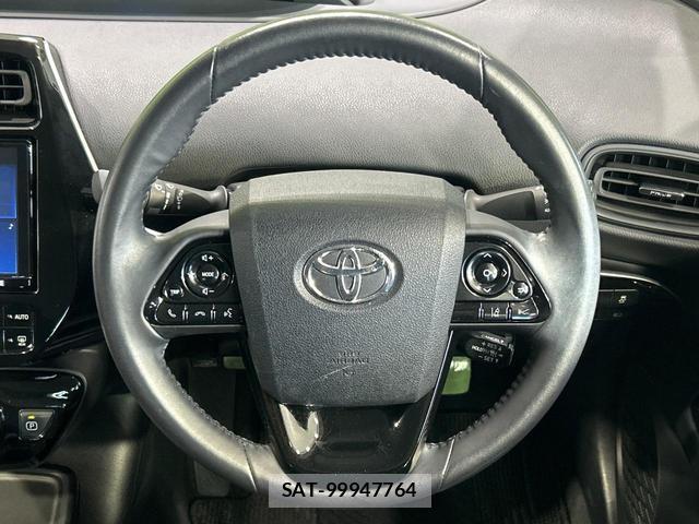 Toyota PRIUS 2019-03 8278154-9