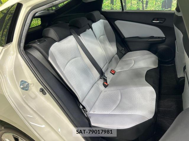 Toyota PRIUS 2016-01 8278161-11