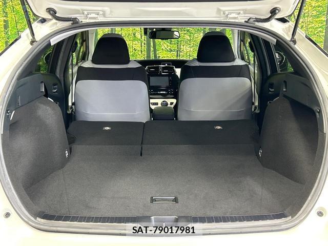 Toyota PRIUS 2016-01 8278161-12