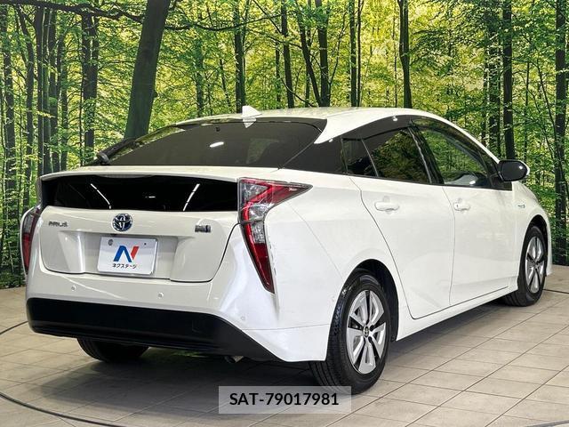 Toyota PRIUS 2016-01 8278161-16
