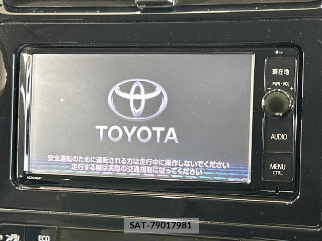Toyota PRIUS 2016-01 8278161-3