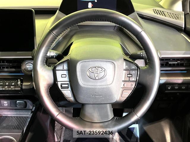 Toyota PRIUS 2023-09 8278784-10