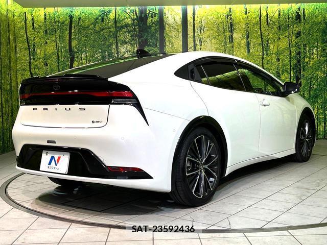 Toyota PRIUS 2023-09 8278784-16