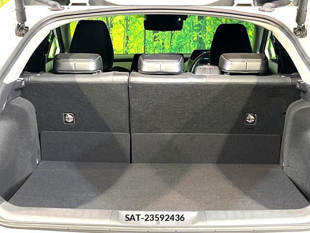 Toyota PRIUS 2023-09 8278784-9