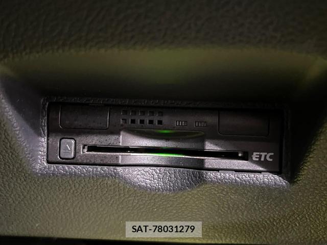 Toyota PRIUS 2016-04 8278794-6