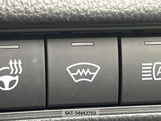Toyota PRIUS 2023-05 8278805-5