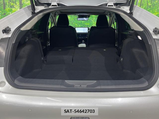 Toyota PRIUS 2023-05 8278805-9