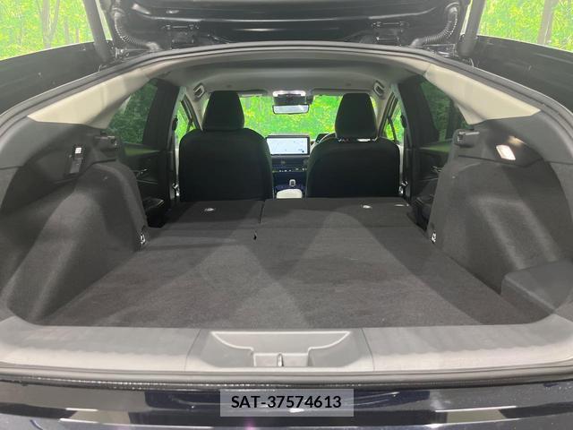 Toyota PRIUS 2023-12 8278806-9