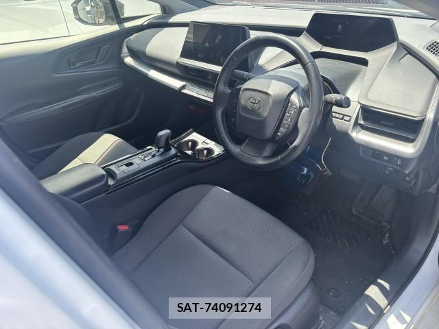 Toyota PRIUS 2023-06 8278989-9
