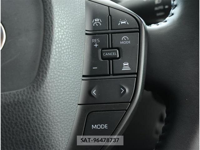 Toyota PRIUS 2024-02 8279060-15