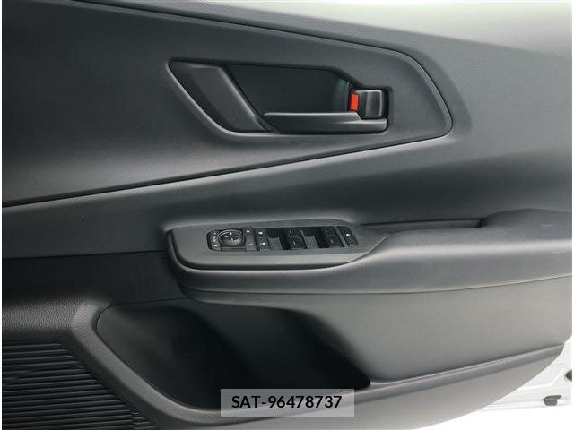 Toyota PRIUS 2024-02 8279060-6