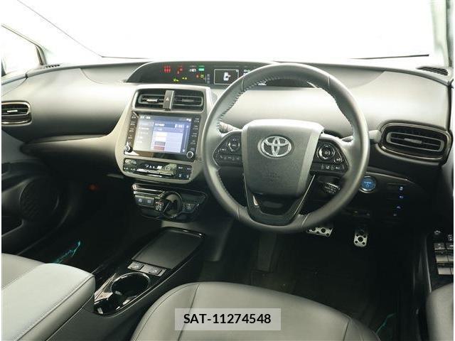 Toyota PRIUS 2021-11 8279064-1