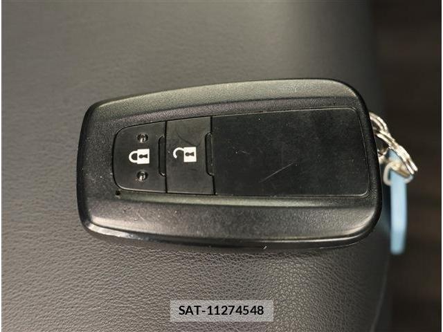 Toyota PRIUS 2021-11 8279064-19
