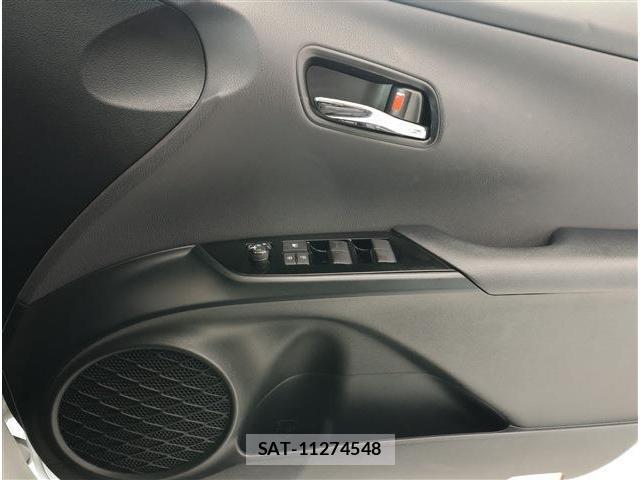 Toyota PRIUS 2021-11 8279064-5