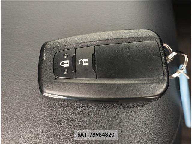 Toyota PRIUS 2018-03 8279065-18