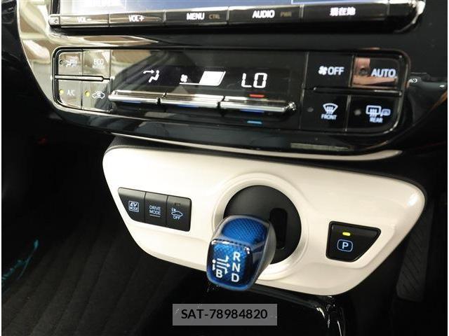 Toyota PRIUS 2018-03 8279065-9