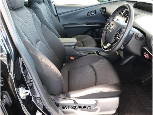 Toyota PRIUS 2022-05 8279069-14