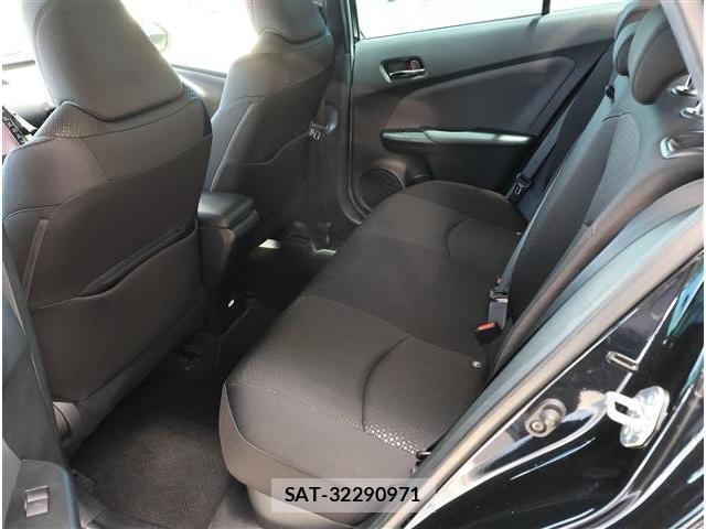 Toyota PRIUS 2022-05 8279069-17