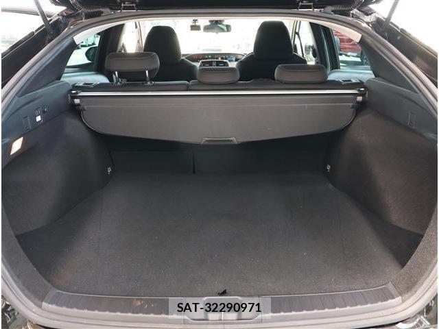 Toyota PRIUS 2022-05 8279069-19