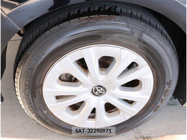 Toyota PRIUS 2022-05 8279069-8