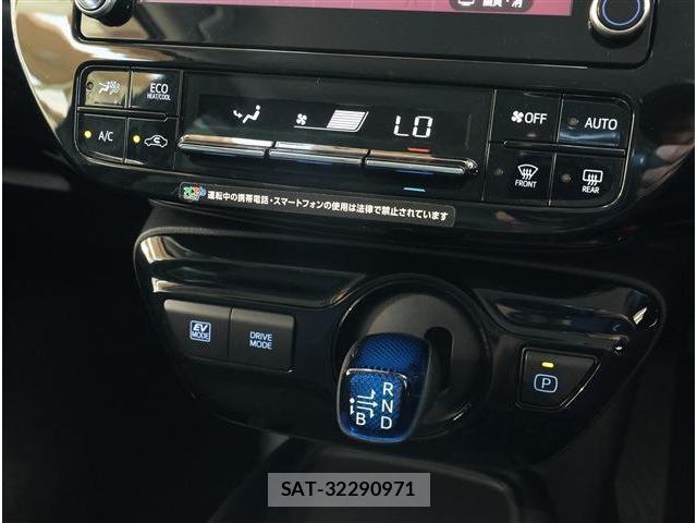 Toyota PRIUS 2022-05 8279069-9