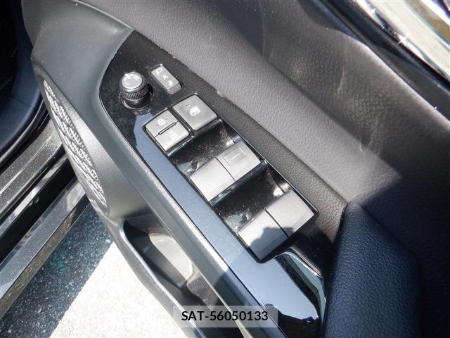 Toyota PRIUS 2021-07 8279072-6