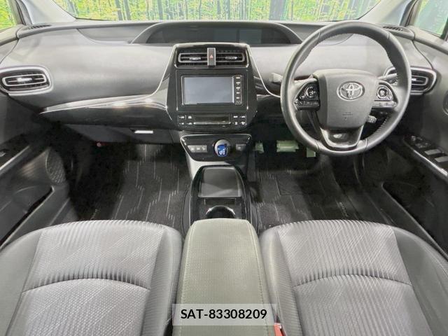 Toyota PRIUS 2019-04 8279118-1