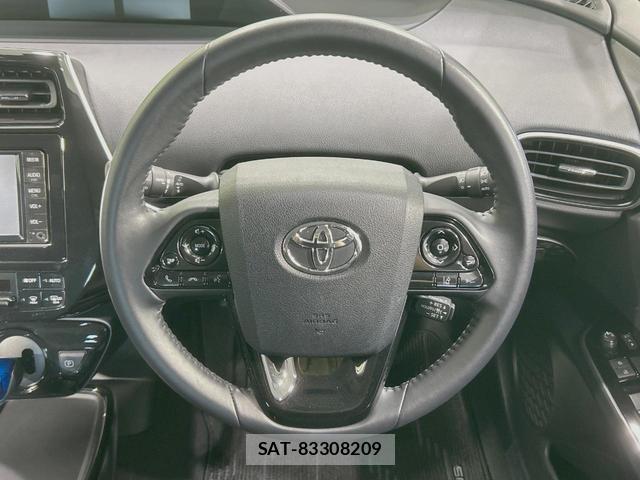 Toyota PRIUS 2019-04 8279118-10