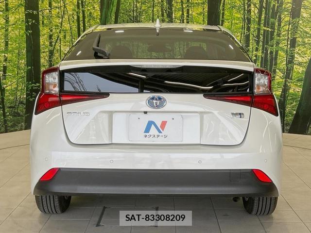 Toyota PRIUS 2019-04 8279118-14