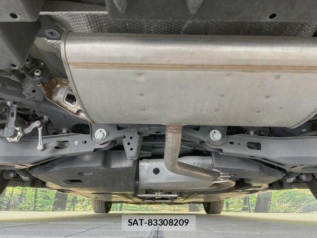 Toyota PRIUS 2019-04 8279118-18