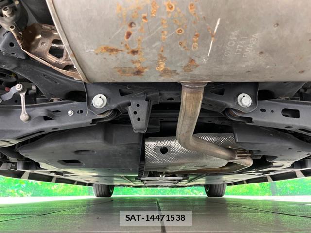 Toyota PRIUS 2022-09 8279164-18